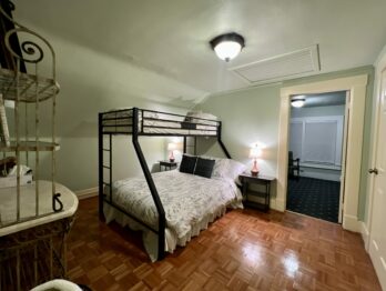 Carriage House, Stone Chalet Bed and Breakfast Inn and Event Center