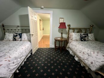 Carriage House, Stone Chalet Bed and Breakfast Inn and Event Center