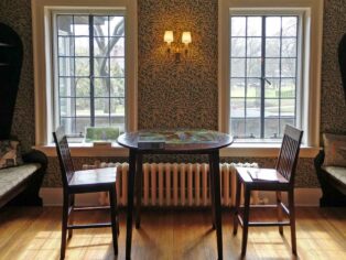 Sitting area in the front of the main house